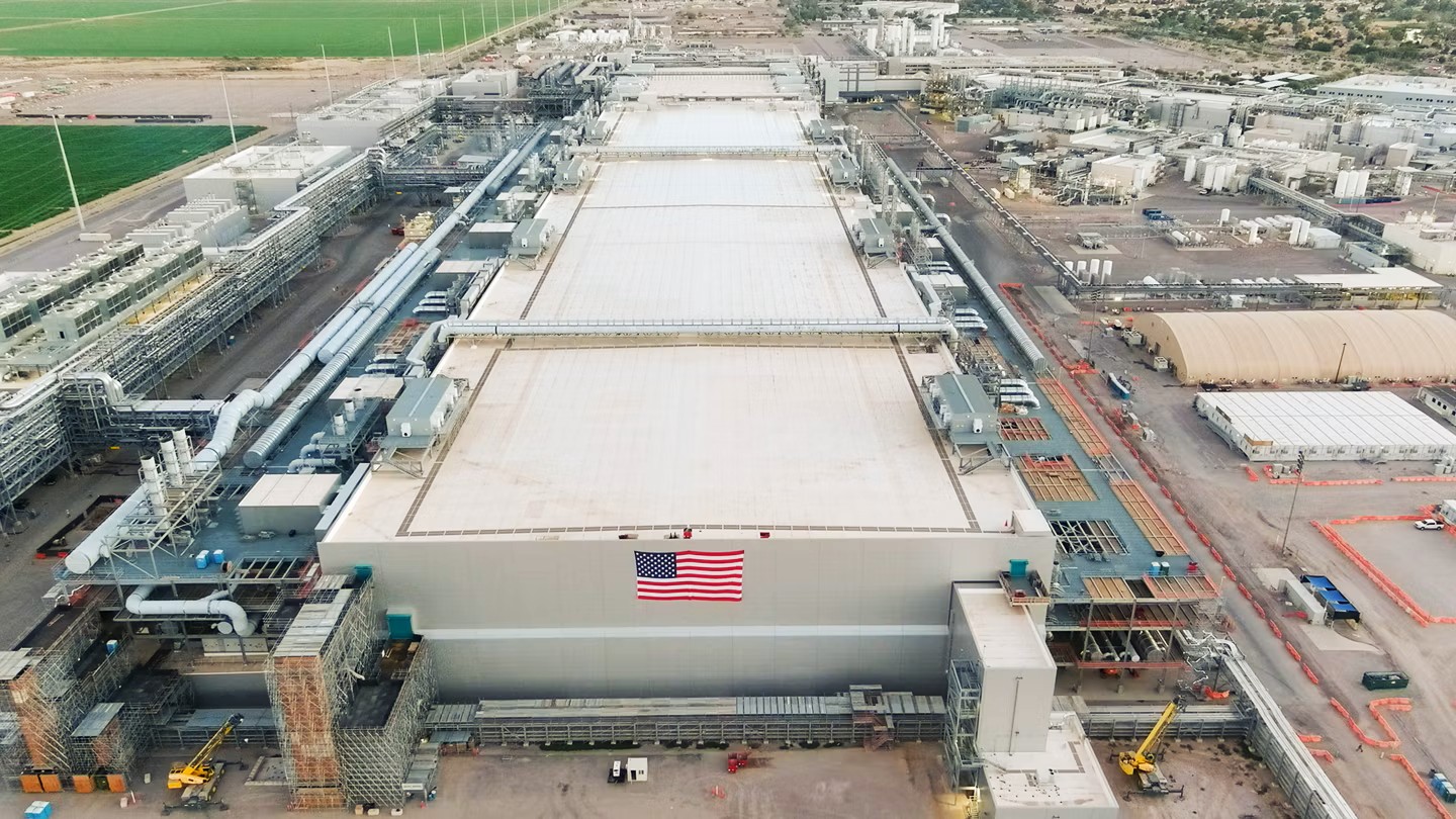 Intel's Fab 62 being built in Arizona